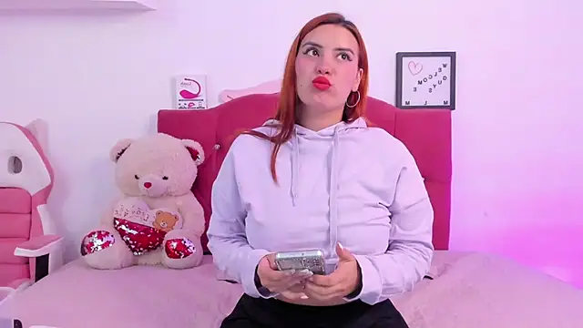 Snapshot of LucianaTomson chatting on 13, 1, 2025 LucianaTomson online show from 13, 1, 2025