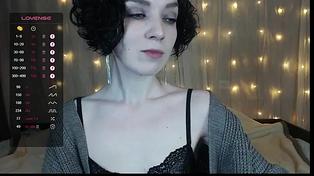 Snapshot of TinaWince chatting on 5, 12, 2024 TinaWince online show from 5, 12, 2024