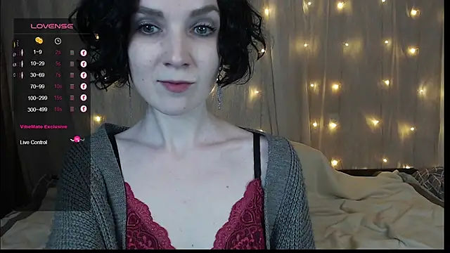 Snapshot of TinaWince chatting on 9, 12, 2024 TinaWince online show from 9, 12, 2024