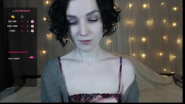 Snapshot of TinaWince chatting on 12, 12, 2024 TinaWince online show from 12, 12, 2024