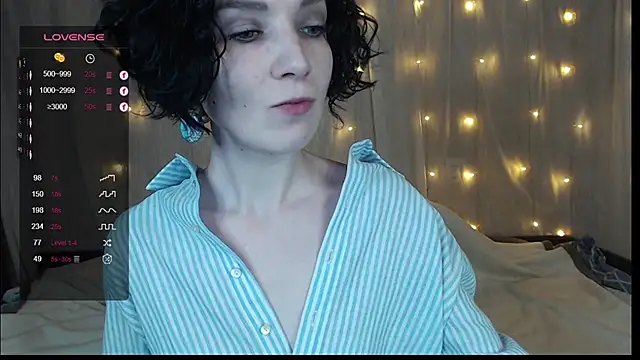 Snapshot of TinaWince chatting on 19, 12, 2024 TinaWince online show from 19, 12, 2024