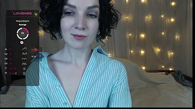 Snapshot of TinaWince chatting on 19, 12, 2024 TinaWince online show from 19, 12, 2024