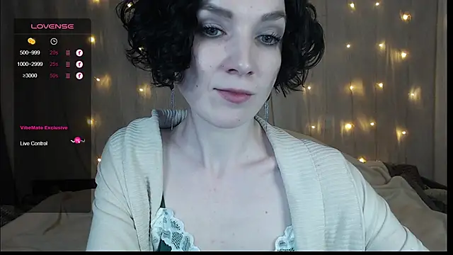 Snapshot of TinaWince chatting on 3, 1, 2025 TinaWince online show from 3, 1, 2025