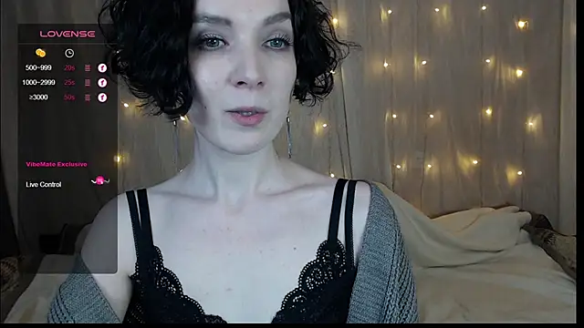 Snapshot of TinaWince chatting on 8, 1, 2025 TinaWince online show from 8, 1, 2025