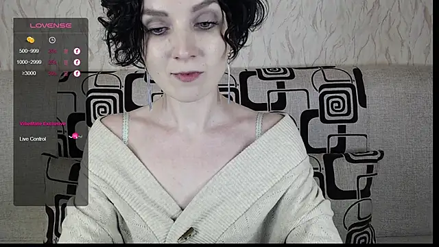 Snapshot of TinaWince chatting on 5, 3, 2025 TinaWince online show from 5, 3, 2025