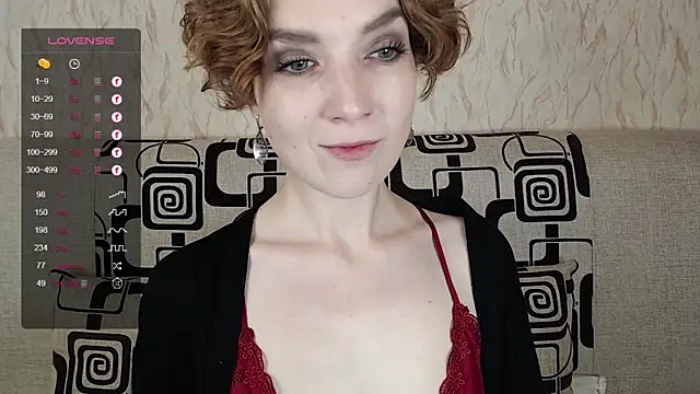 Snapshot of TinaWince chatting on 10, 10, 2025 TinaWince online show from 10, 10, 2025