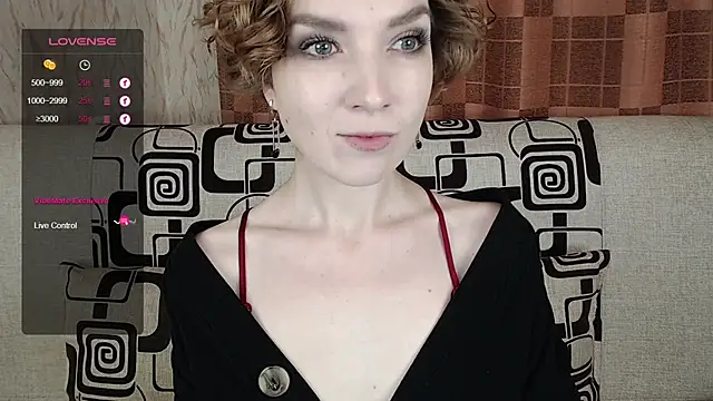 Snapshot of TinaWince chatting on 31, 10, 2025 TinaWince online show from 31, 10, 2025