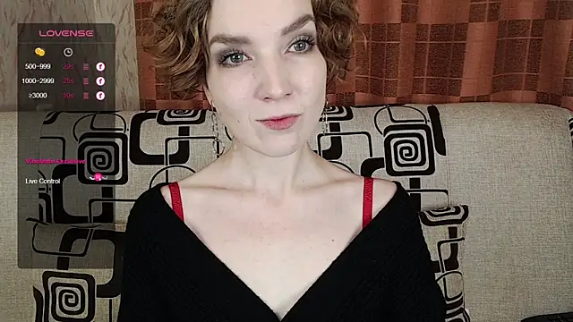 Snapshot of TinaWince chatting on 20, 11, 2025 TinaWince online show from 20, 11, 2025