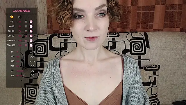 Snapshot of TinaWince chatting on 21, 11, 2025 TinaWince online show from 21, 11, 2025