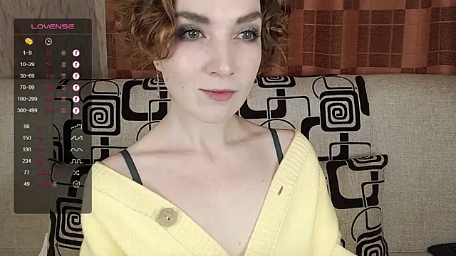 Snapshot of TinaWince chatting on 22, 11, 2025 TinaWince online show from 22, 11, 2025