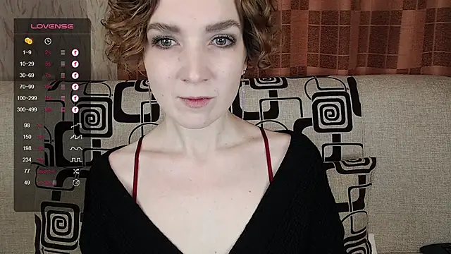 Snapshot of TinaWince chatting on 23, 11, 2025 TinaWince online show from 23, 11, 2025