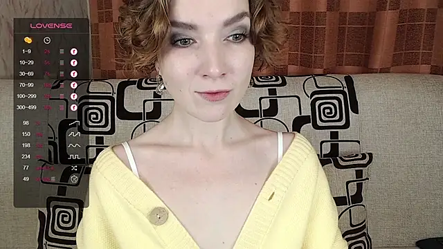 Snapshot of TinaWince chatting on 30, 11, 2025 TinaWince online show from 30, 11, 2025