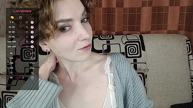 Snapshot of TinaWince chatting on 5, 12, 2025 TinaWince online show from 5, 12, 2025