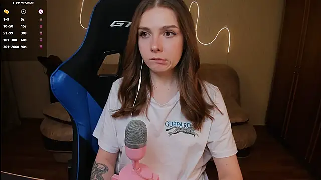 Snapshot of Kami_kam chatting on 6, 3, 2025 Kami kam online show from 6, 3, 2025