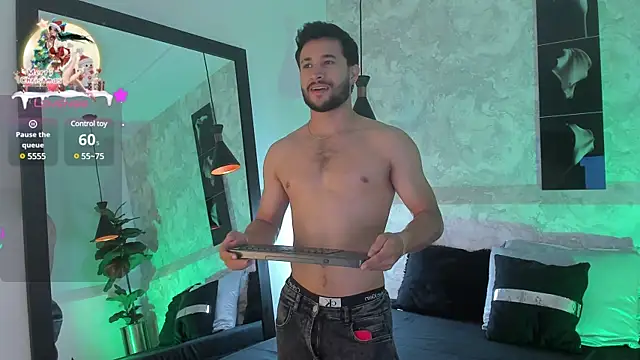 Snapshot of Valentinoford chatting on 27, 12, 2024 Valentinoford online show from 27, 12, 2024