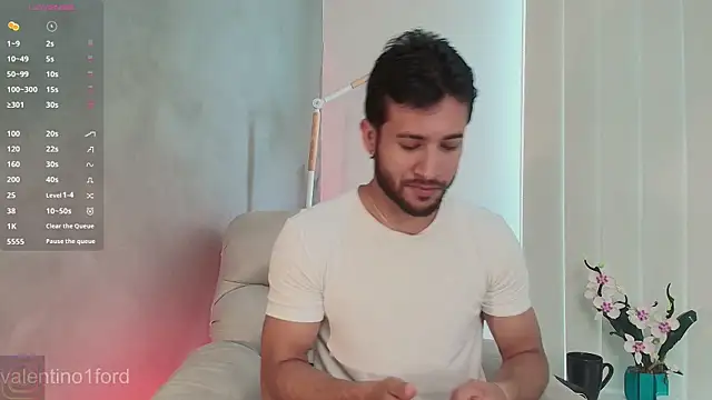 Snapshot of Valentinoford chatting on 31, 1, 2025 Valentinoford online show from 31, 1, 2025