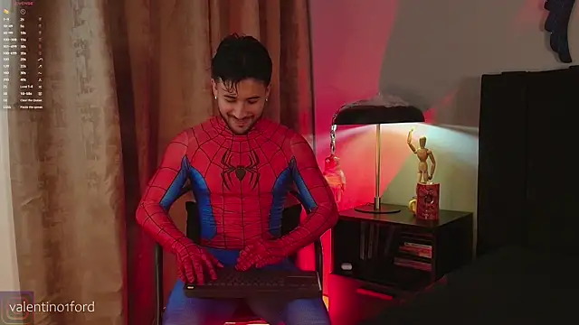 Snapshot of Valentinoford chatting on 31, 10, 2025 Valentinoford online show from 31, 10, 2025