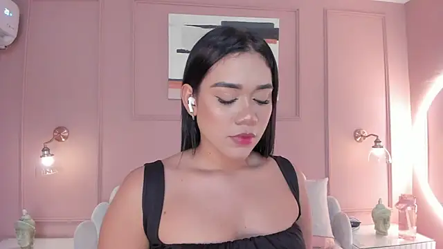 Snapshot of mara_brooks chatting on 12, 9, 2025 mara brooks online show from 12, 9, 2025