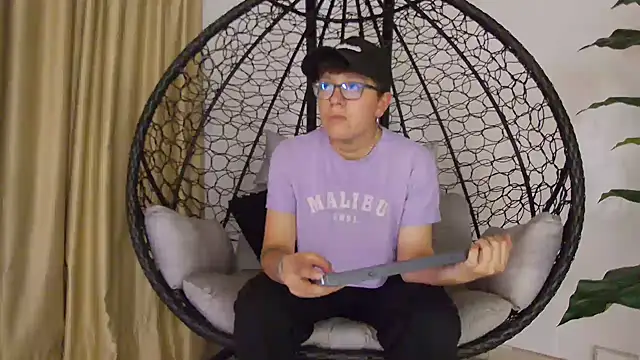 alex noa online show from 11, 11, 2025