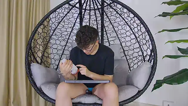 alex noa online show from 19, 11, 2025