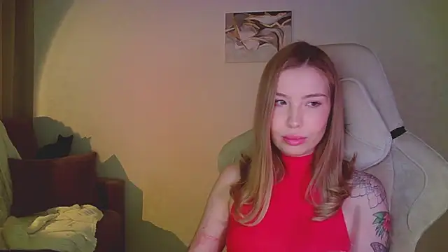Snapshot of mia_raspberrie chatting on 12, 5, 2026 mia raspberrie online show from 12, 5, 2026