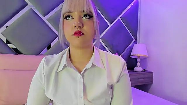 Snapshot of Charlotte_Myers chatting on 15, 10, 2025 Charlotte Myers online show from 15, 10, 2025