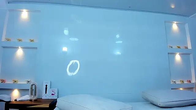 Snapshot of Dalia-Prada chatting on 14, 11, 2025 Dalia-Prada online show from 14, 11, 2025