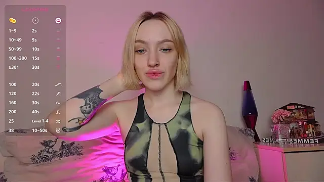 Snapshot of cheryl_mason chatting on 5, 12, 2024 cheryl mason online show from 5, 12, 2024