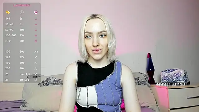 Snapshot of cheryl_mason chatting on 4, 2, 2025 cheryl mason online show from 4, 2, 2025