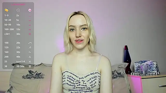 Snapshot of cheryl_mason chatting on 20, 2, 2025 cheryl mason online show from 20, 2, 2025