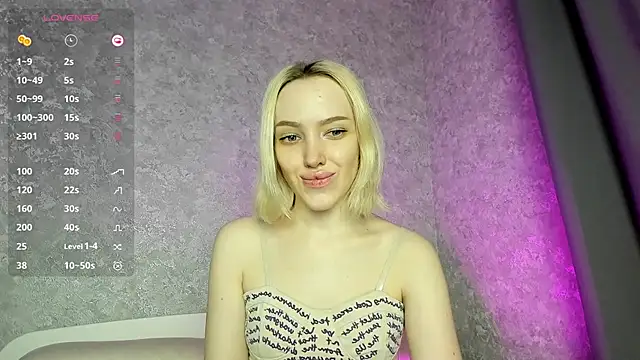 Snapshot of cheryl_mason chatting on 9, 3, 2025 cheryl mason online show from 9, 3, 2025