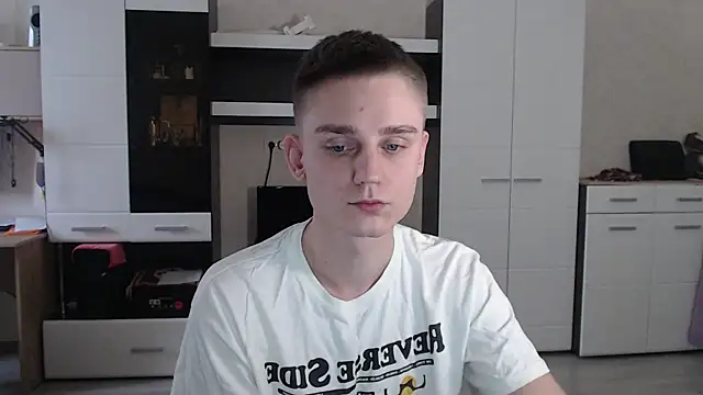 angryzan online show from 20, 1, 2025