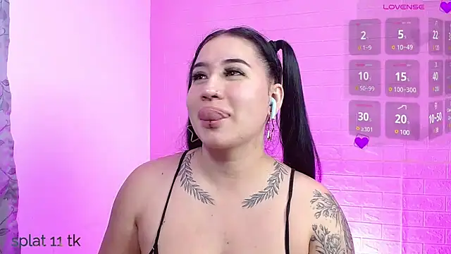 Snapshot of _hooly chatting on 6, 2, 2025 hooly online show from 6, 2, 2025