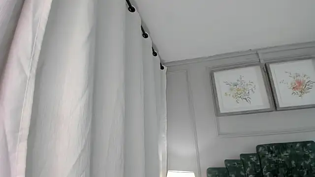 Snapshot of ana_beckett chatting on 2, 12, 2025 ana beckett online show from 2, 12, 2025