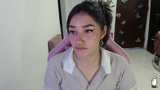 Snapshot of littleangel1_m chatting on 13, 11, 2025 littleangel1 m online show from 13, 11, 2025