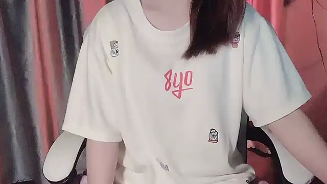 Snapshot of _Ely_ chatting on 18, 3, 2025 Ely online show from 18, 3, 2025