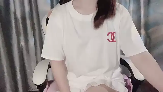 Snapshot of _Ely_ chatting on 20, 3, 2025 Ely online show from 20, 3, 2025