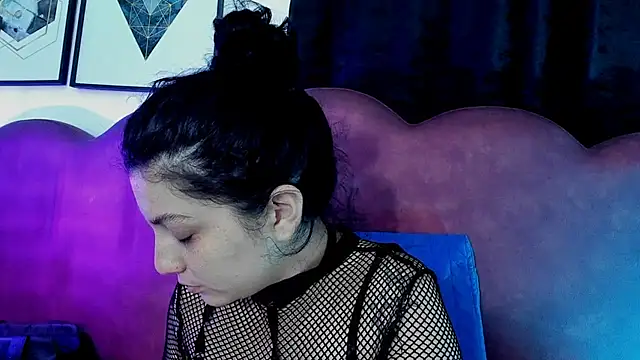 Snapshot of sophy_rock chatting on 12, 7, 2026 sophy rock online show from 12, 7, 2026