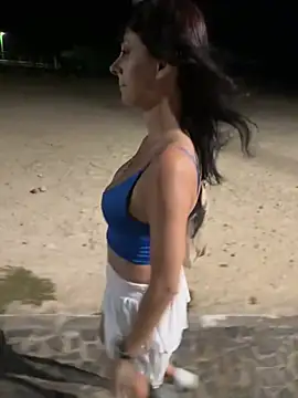 Snapshot of therealbeverlycious chatting on 29, 12, 2024 therealbeverlycious online show from 29, 12, 2024