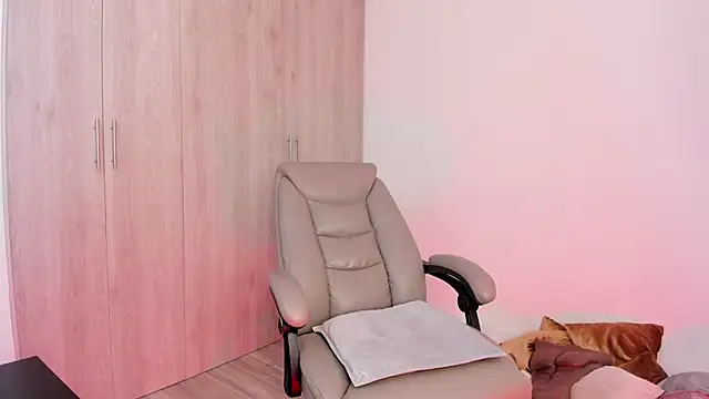  miamadison online show from 30, 9, 2025