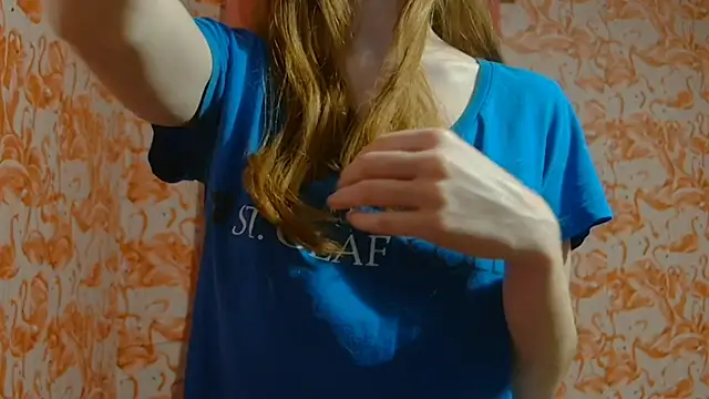 Snapshot of strawberrysmoothie chatting on 15, 3, 2025 strawberrysmoothie online show from 15, 3, 2025