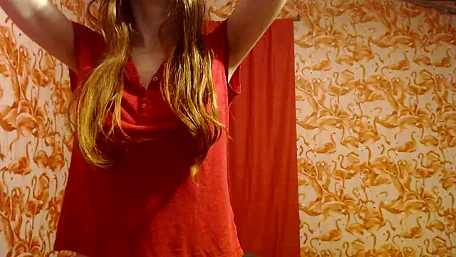 Snapshot of strawberrysmoothie chatting on 17, 9, 2025 strawberrysmoothie online show from 17, 9, 2025