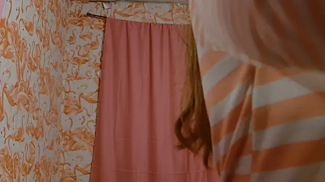 Snapshot of strawberrysmoothie chatting on 11, 11, 2025 strawberrysmoothie online show from 11, 11, 2025