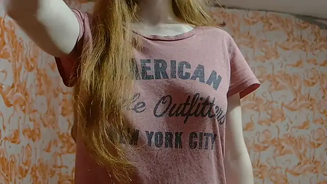 Snapshot of strawberrysmoothie chatting on 25, 11, 2025 strawberrysmoothie online show from 25, 11, 2025