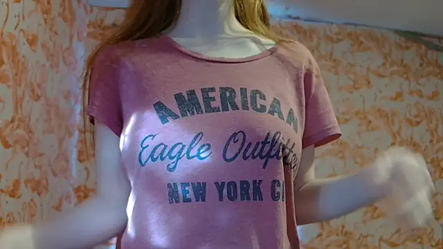 Snapshot of strawberrysmoothie chatting on 28, 11, 2025 strawberrysmoothie online show from 28, 11, 2025