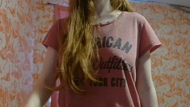 strawberrysmoothie online show from 11, 1, 2026