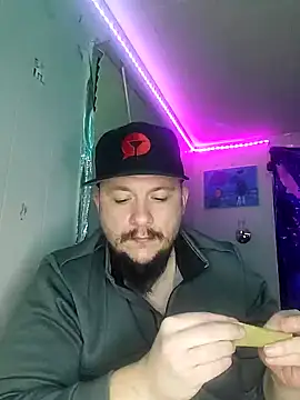 Snapshot of Spunonymous chatting on 3, 2, 2025 Spunonymous online show from 3, 2, 2025