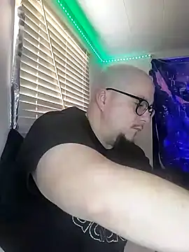 Snapshot of Spunonymous chatting on 14, 2, 2025 Spunonymous online show from 14, 2, 2025