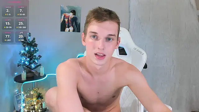 Snapshot of 4ever_dude chatting on 11, 12, 2024 4ever dude online show from 11, 12, 2024