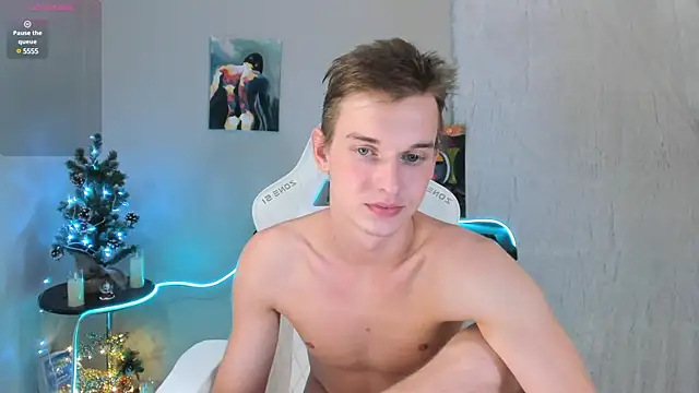 Snapshot of 4ever_dude chatting on 25, 12, 2024 4ever dude online show from 25, 12, 2024